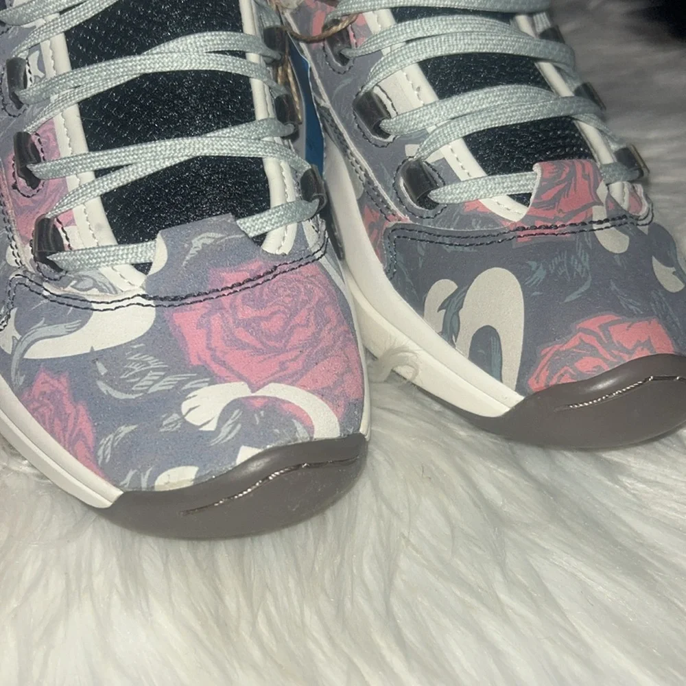 ❓Reebok Question ❓ - Picture 3 of 12
